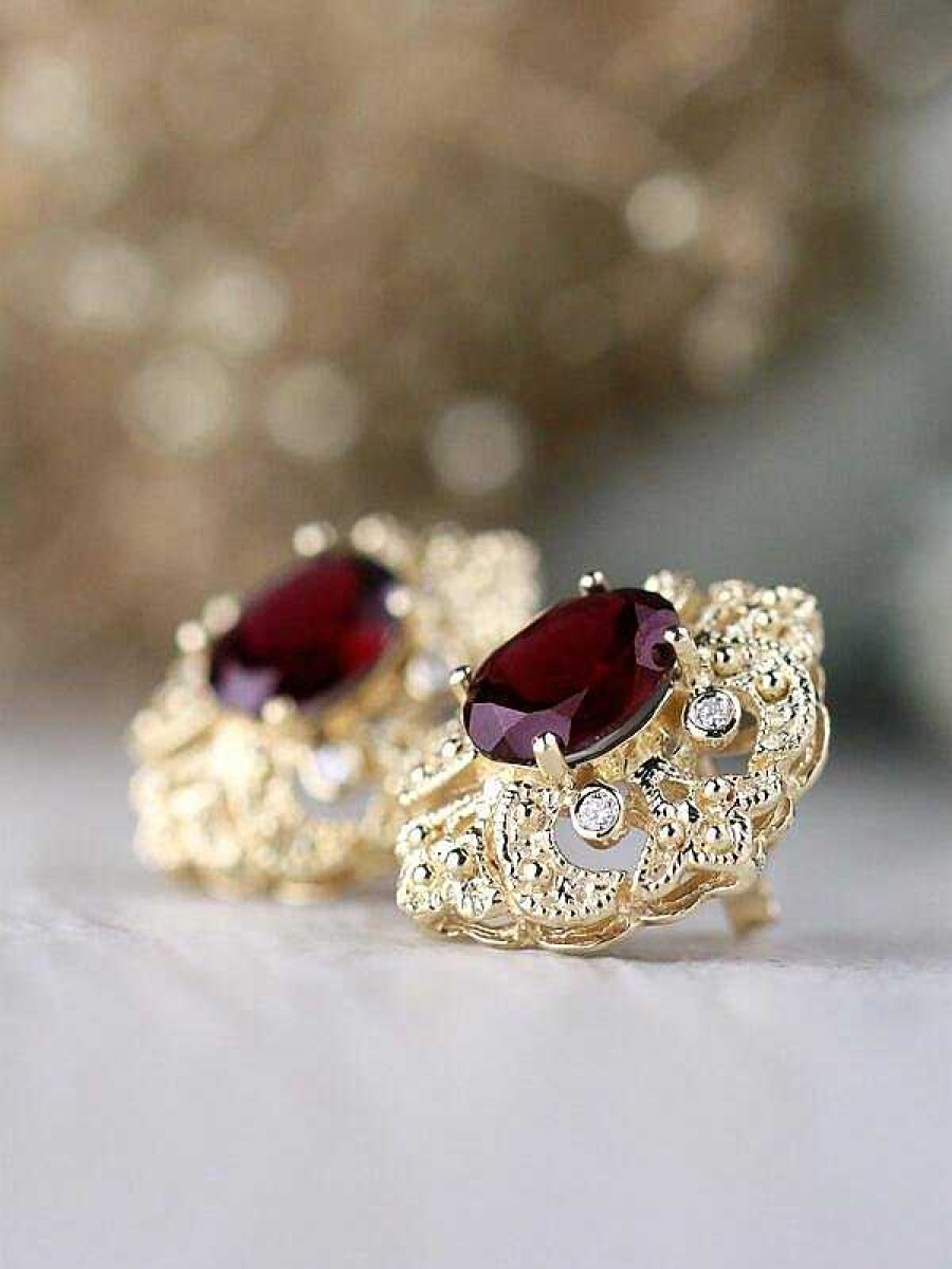 Stones & Gold Earrings | 9X7Mm Oval Rhodolite Garnet Filigree Patterned Solid 14 Karat Gold Earrings