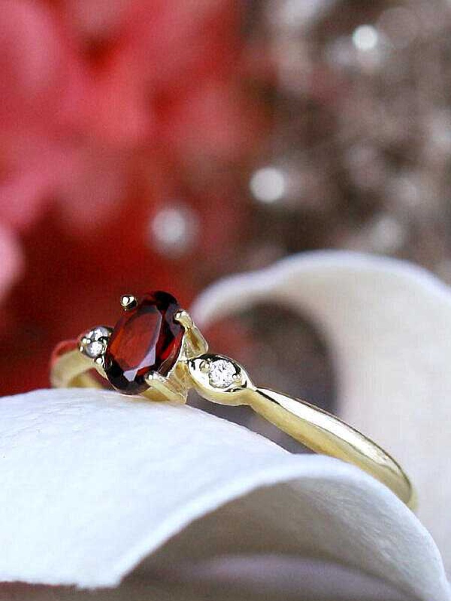 Stones & Gold Rings | 6X4Mm Oval Red Garnet And Diamond 14K Ring