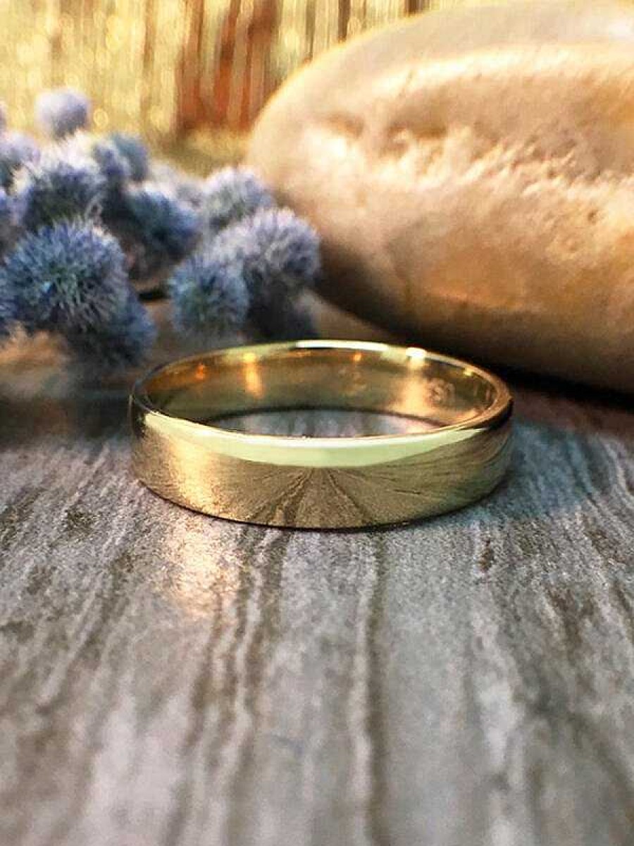 Stones & Gold Wedding Bands | 4Mm Polished Wedding Band Solid Gold (14Ky) Affordable Classic Men'S Engagement Ring