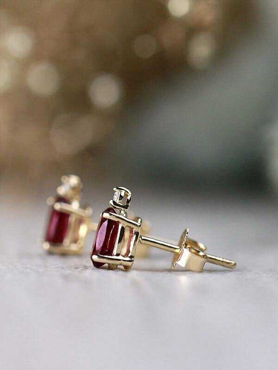 Stones & Gold Earrings | 6X4Mm Garnet And Diamond Solid 14 Karat Gold Stud Earrings