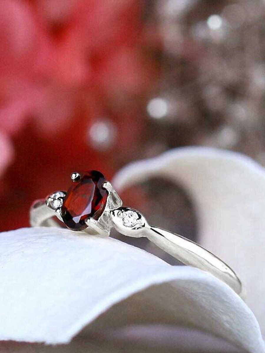 Stones & Gold Rings | 6X4Mm Oval Red Garnet And Diamond 14K Ring