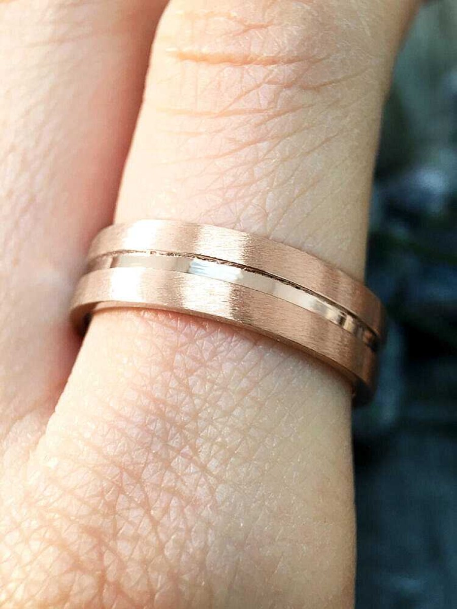 Stones & Gold Wedding Bands | 6Mm Satin Finish With Polished Center Wedding Band Solid Gold (14Kr) Modern Men'S Engagement Ring