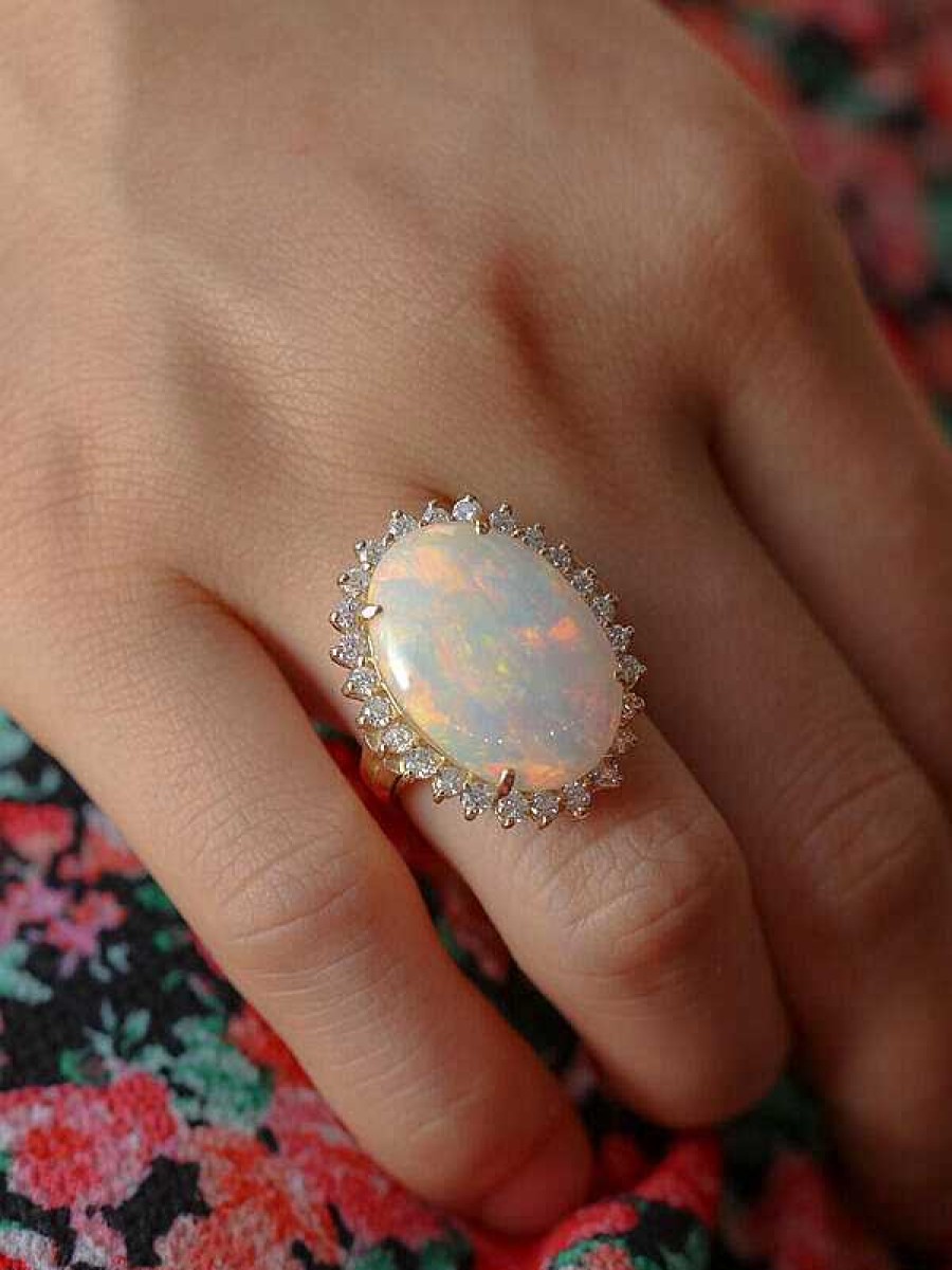 Stones & Gold Rings | 9.50Ct Australian Opal Diamond Halo Classic 14K Gold Ring