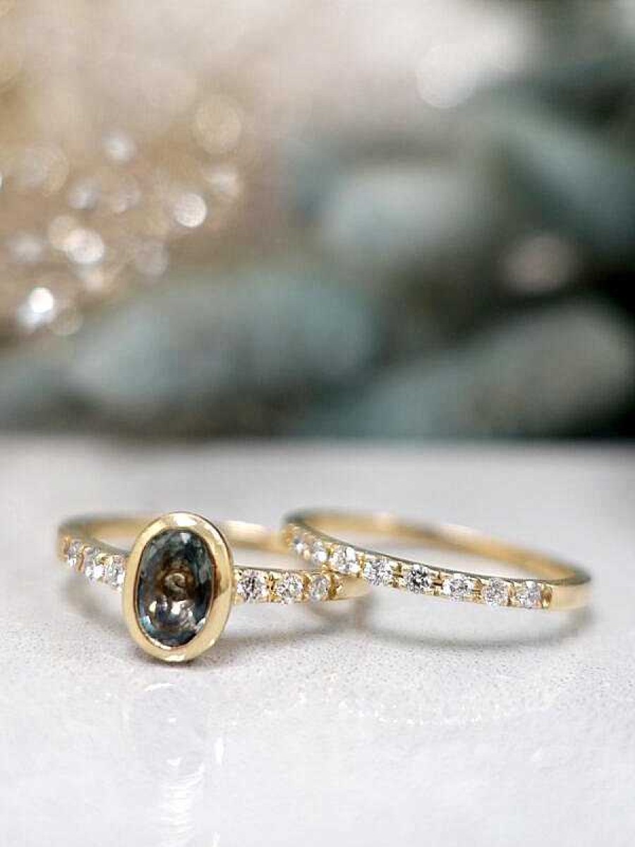 Stones & Gold Rings | Oval Green Sapphire And 1.5Mm Diamond Band Ring Set