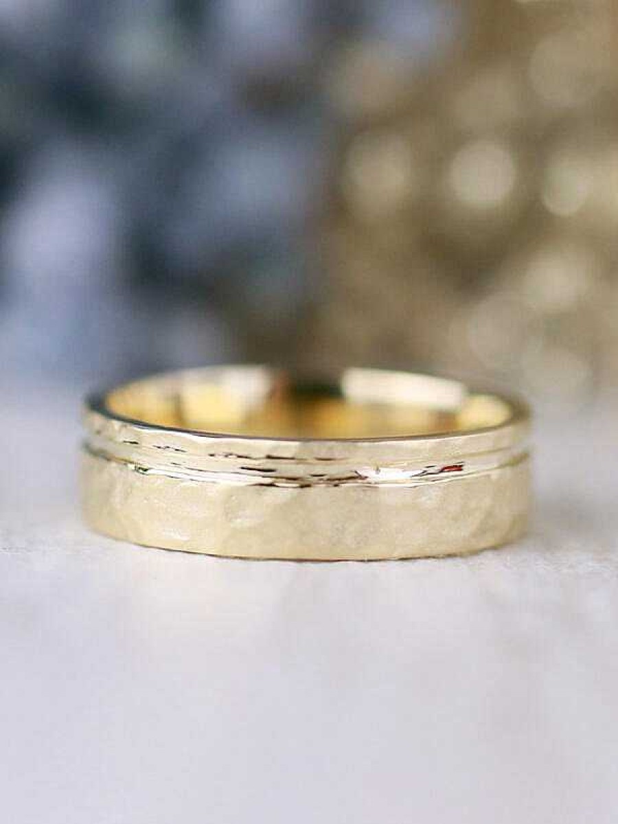 Stones & Gold Wedding Bands | Men'S Hammered Matte Solid 14 Karat Gold Wedding Band