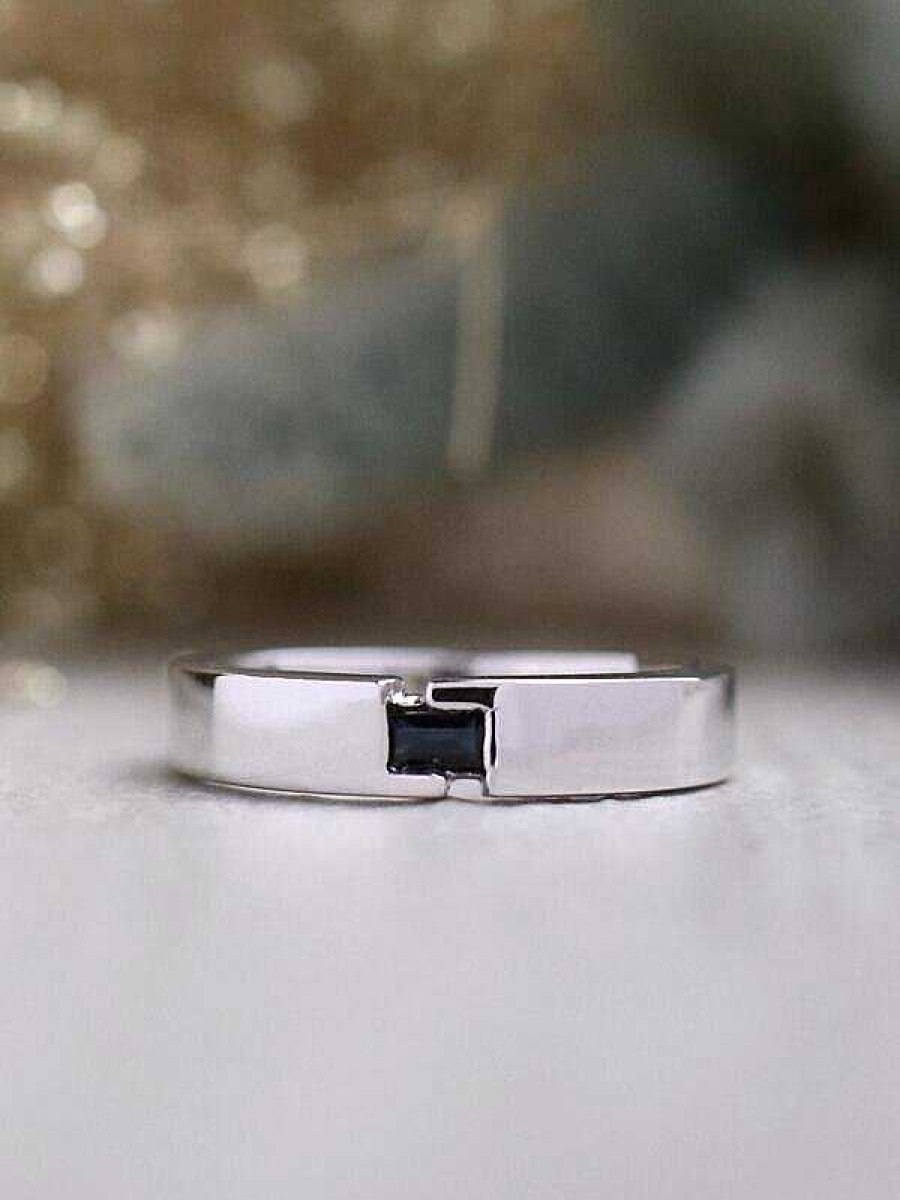 Stones & Gold Wedding Bands | 4-4.5Mm Baguette Blue Sapphire Polished Wedding Band Solid Gold (14Kr) Men'S Ring