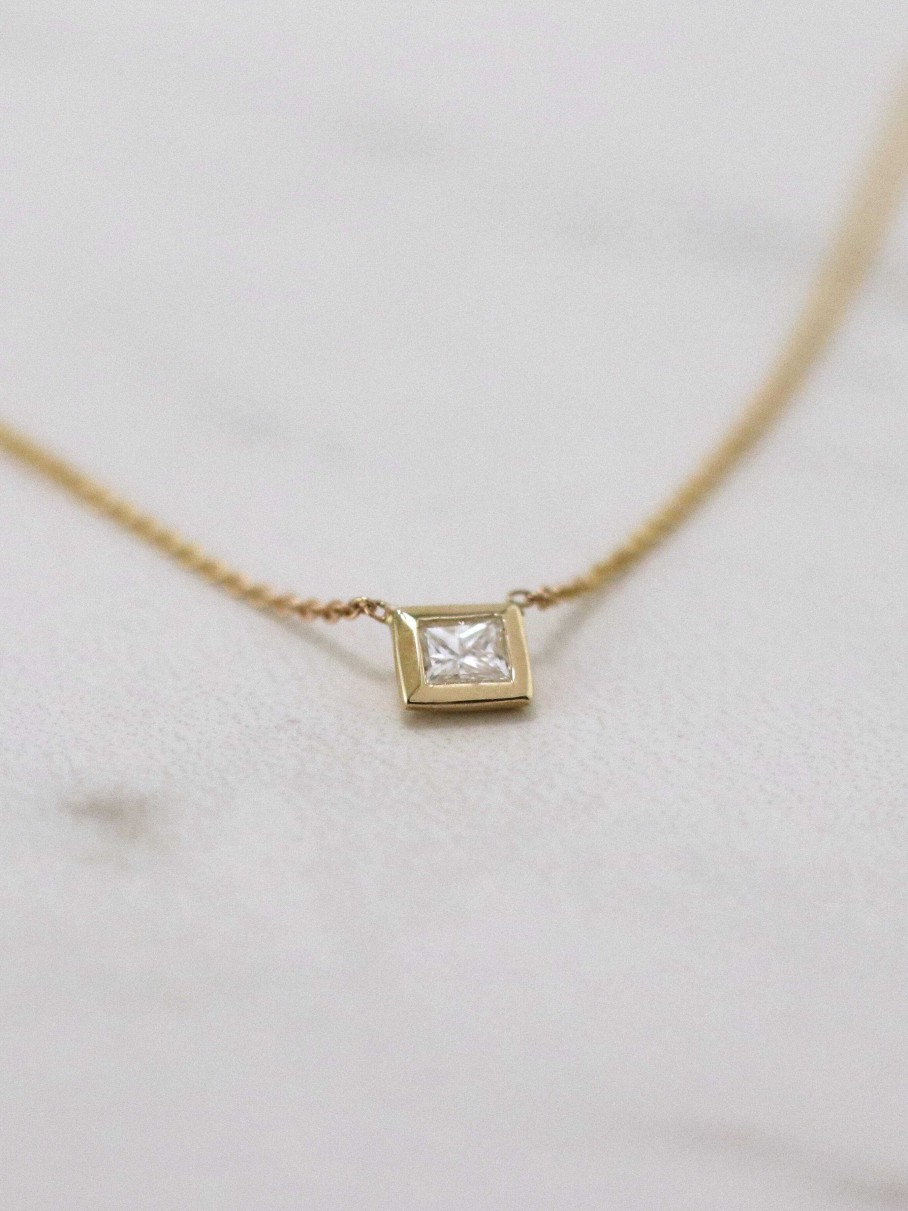 Stones & Gold Necklaces | 0.25Ct Baguette Diamond Simple Bezel Necklace