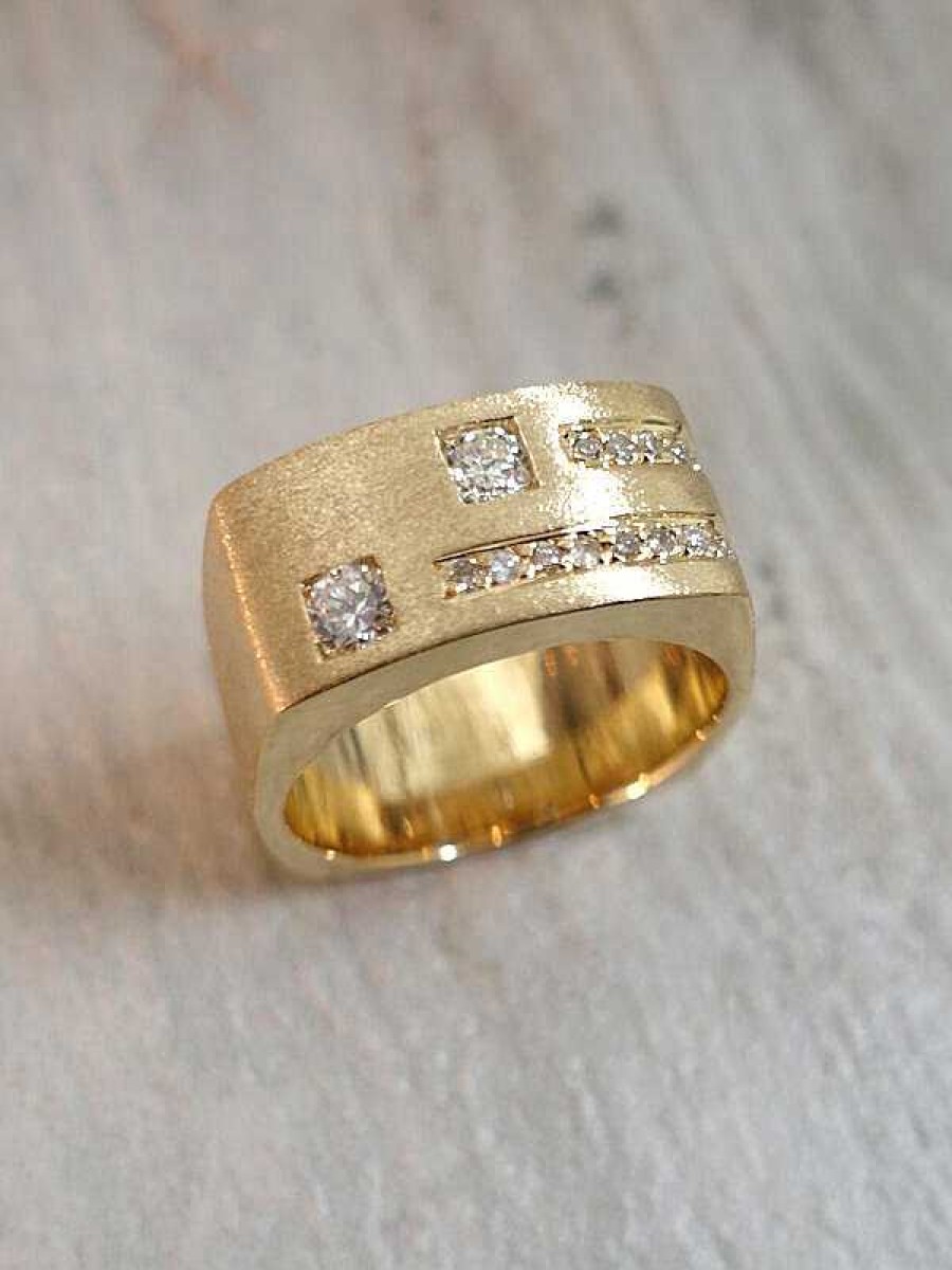 Stones & Gold Wedding Bands | Stylish Bezel And Channel Diamond Solid 14 Karat Gold Men'S Wedding Band